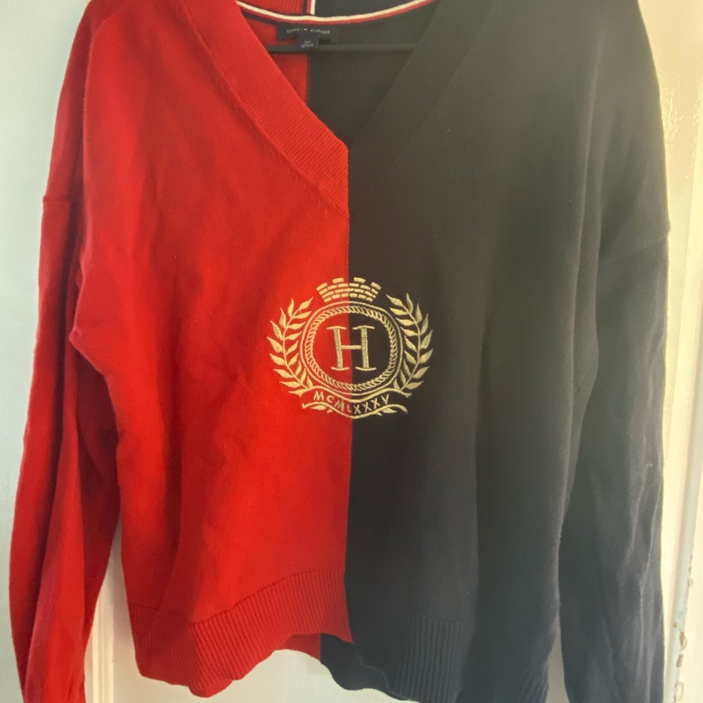 Tommy Hilfiger Red and Navy Blue V-Neck Sweater with Crest